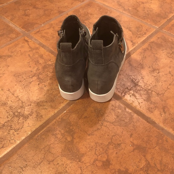 BRAND NEW Grey Steve Madden Wedgies Size 6/7 - Picture 7 of 8